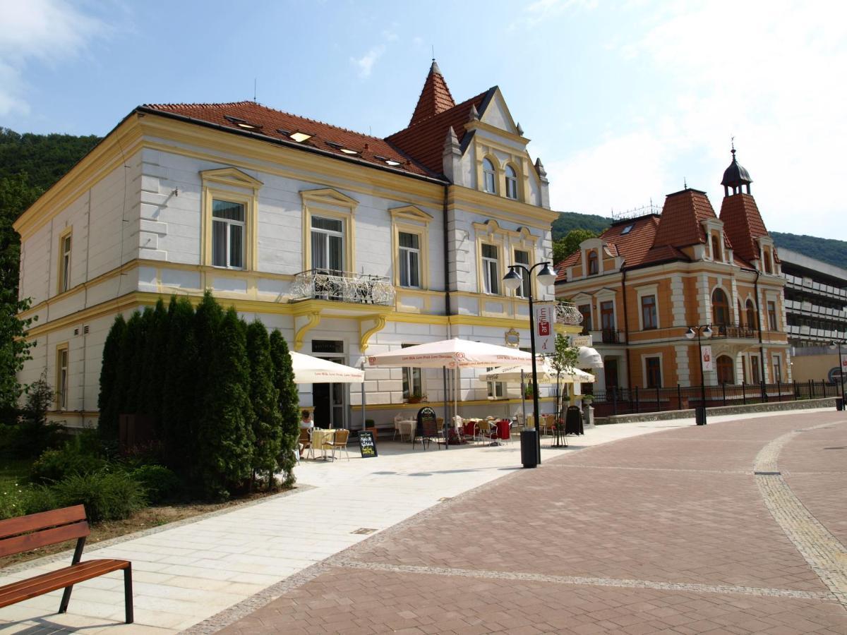 Hotel Margit Trenčianske Teplice Dış mekan fotoğraf